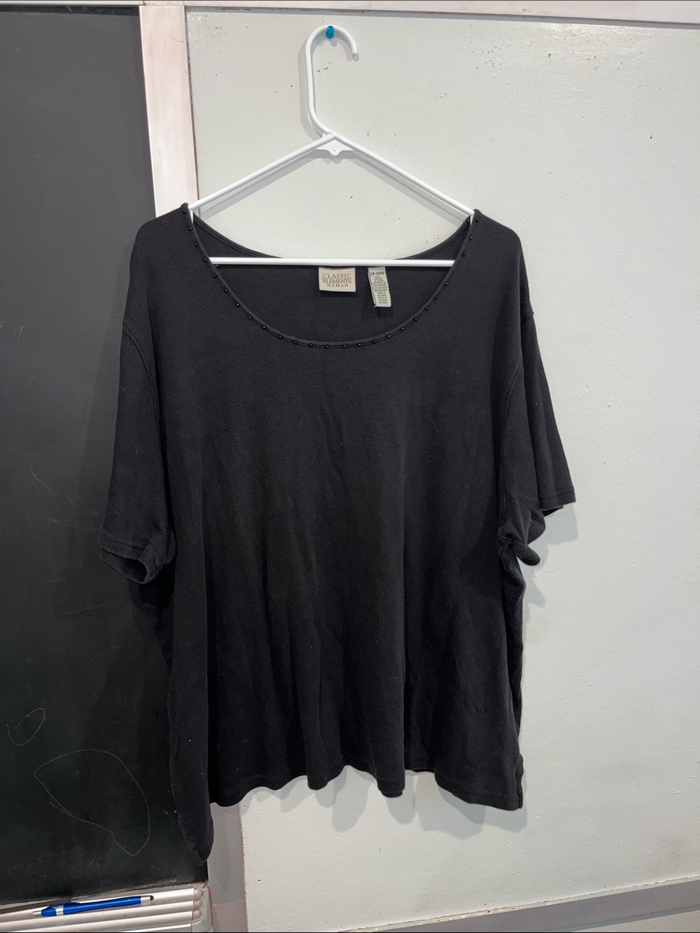 Dana Buchman Black Short Sleeve Scoop Neck Tee with Bead Trim